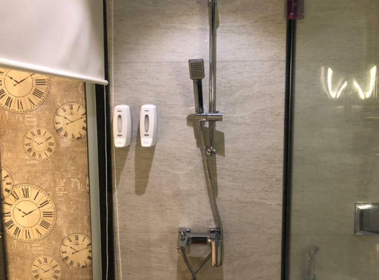 Virat Ambe Sports Club Hotel Ulhāsnagar Eksteriør billede
